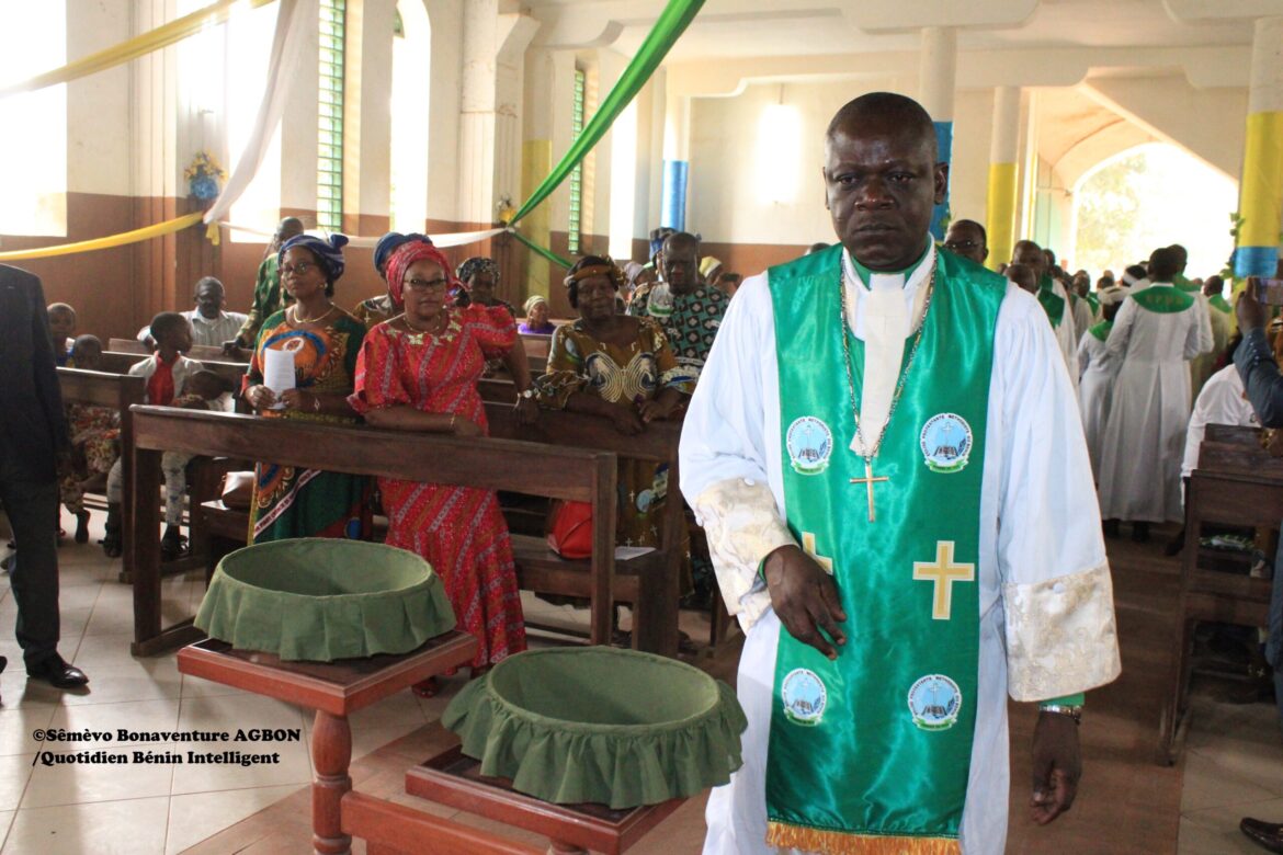 RéV. Kponjesu Amos Hounsa EPMB RéV. Kponjesu Amos Hounsa